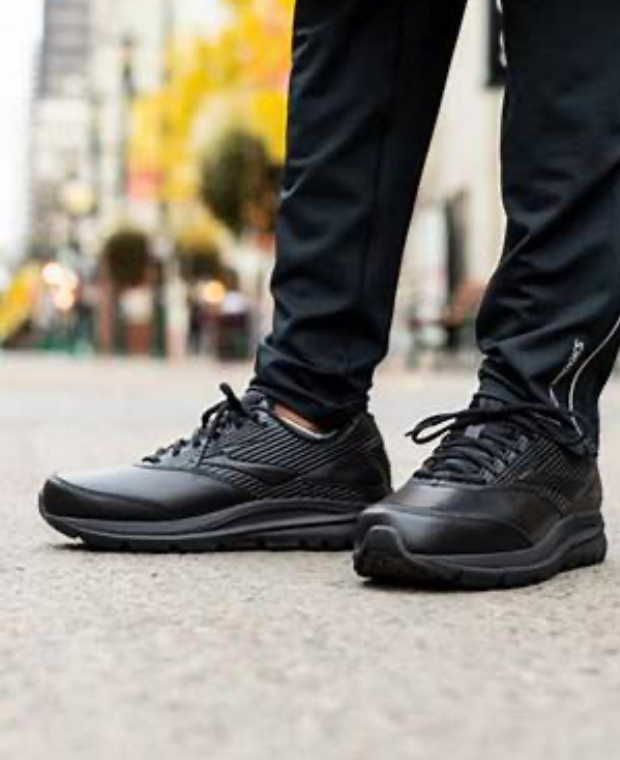 elite feet brooks leather walking shoe